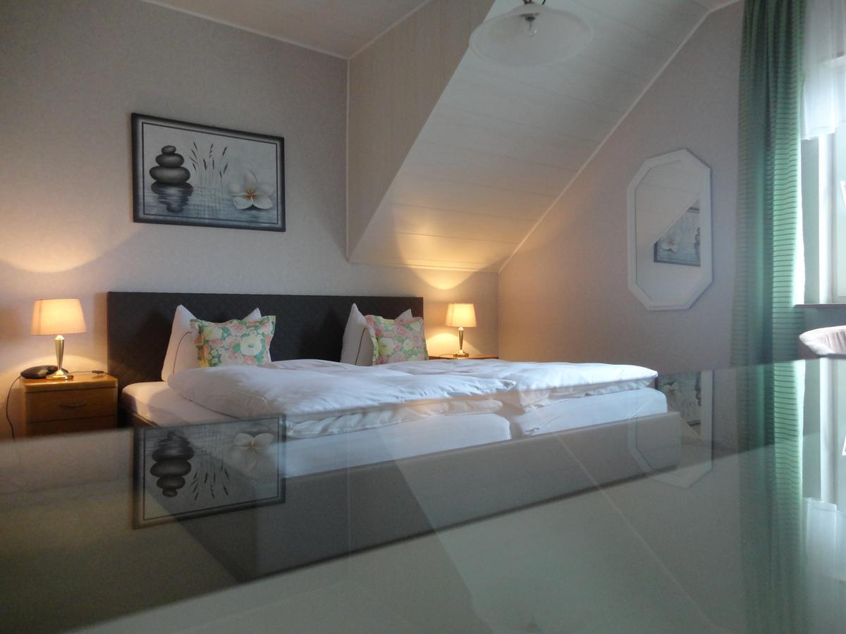 Pension Weinberg Mit Landhaus Nizza Gleisweiler ภายนอก รูปภาพ